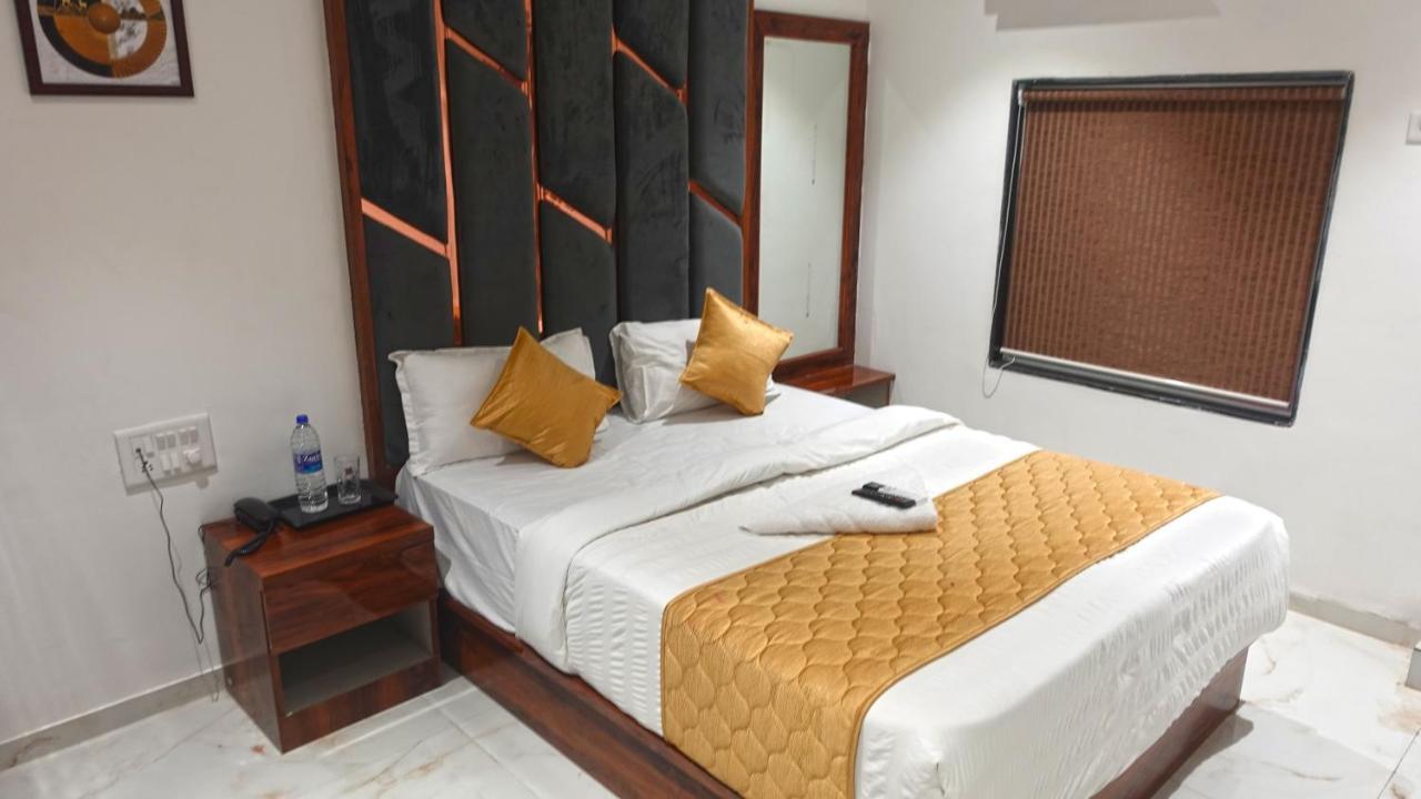 Hotel Palms Residency, Chembur מומביי מראה חיצוני תמונה
