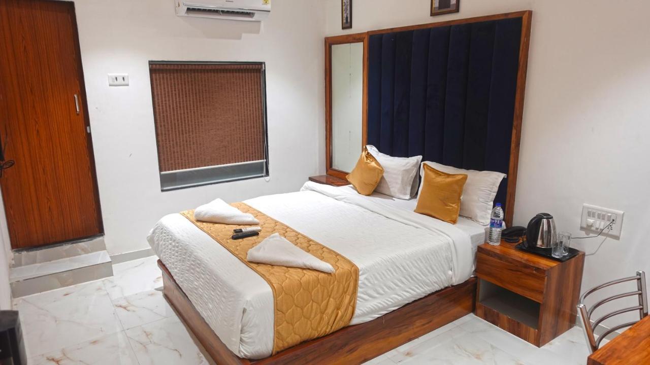 Hotel Palms Residency, Chembur מומביי מראה חיצוני תמונה