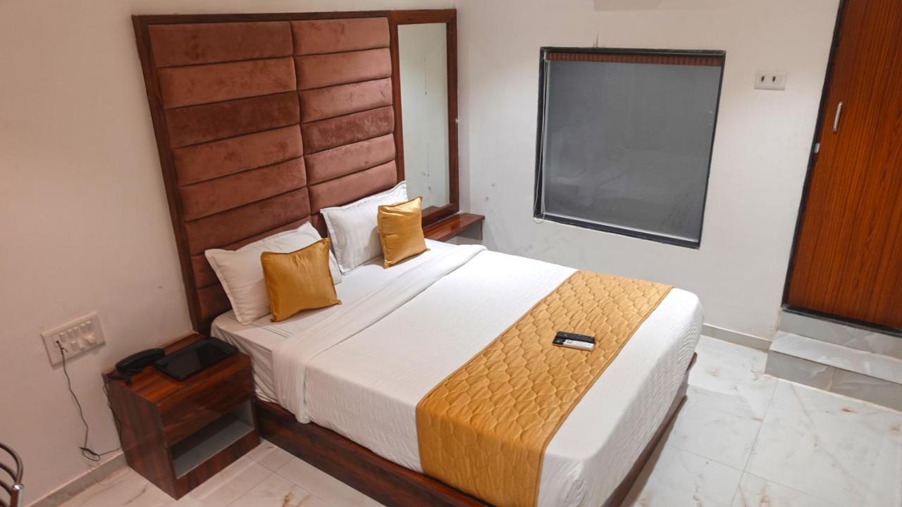 Hotel Palms Residency, Chembur מומביי מראה חיצוני תמונה