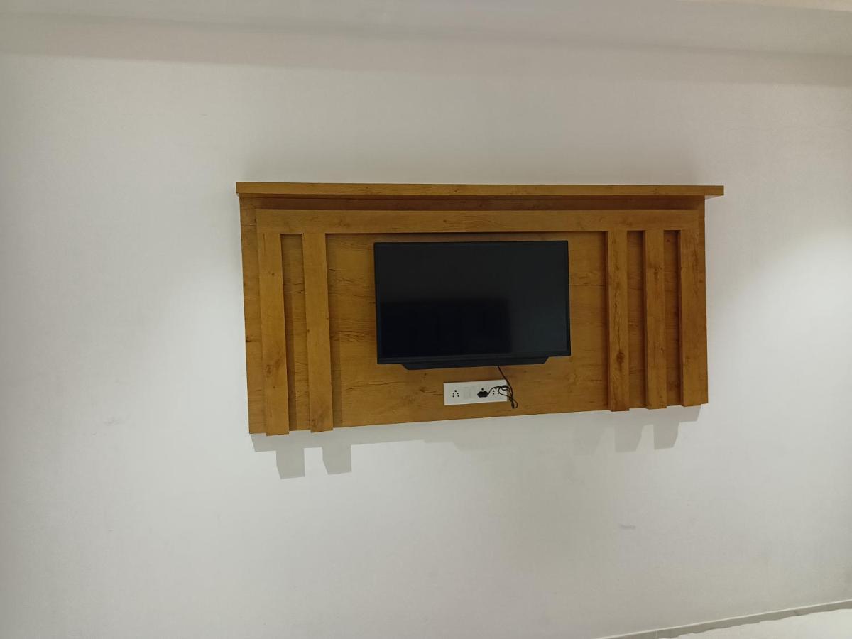 Hotel Palms Residency, Chembur מומביי מראה חיצוני תמונה