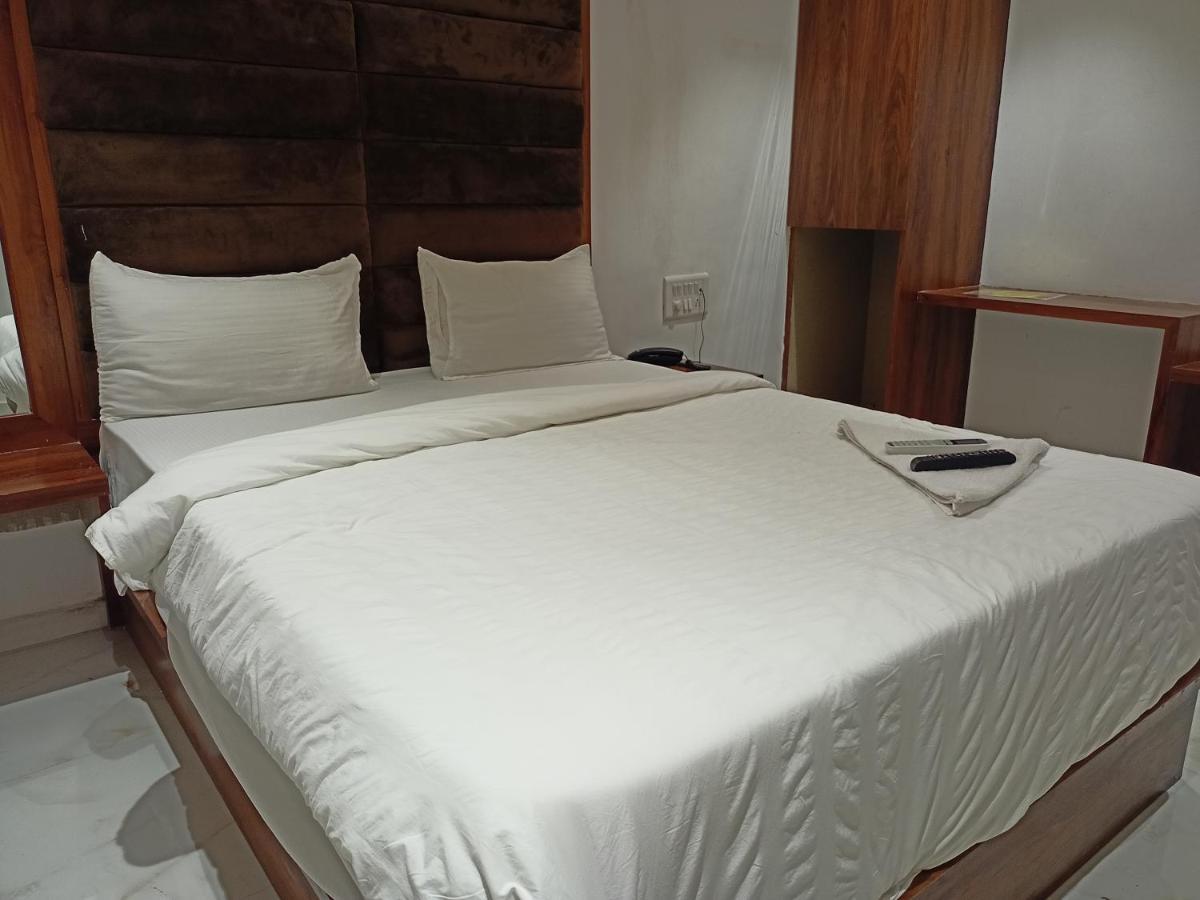 Hotel Palms Residency, Chembur מומביי מראה חיצוני תמונה