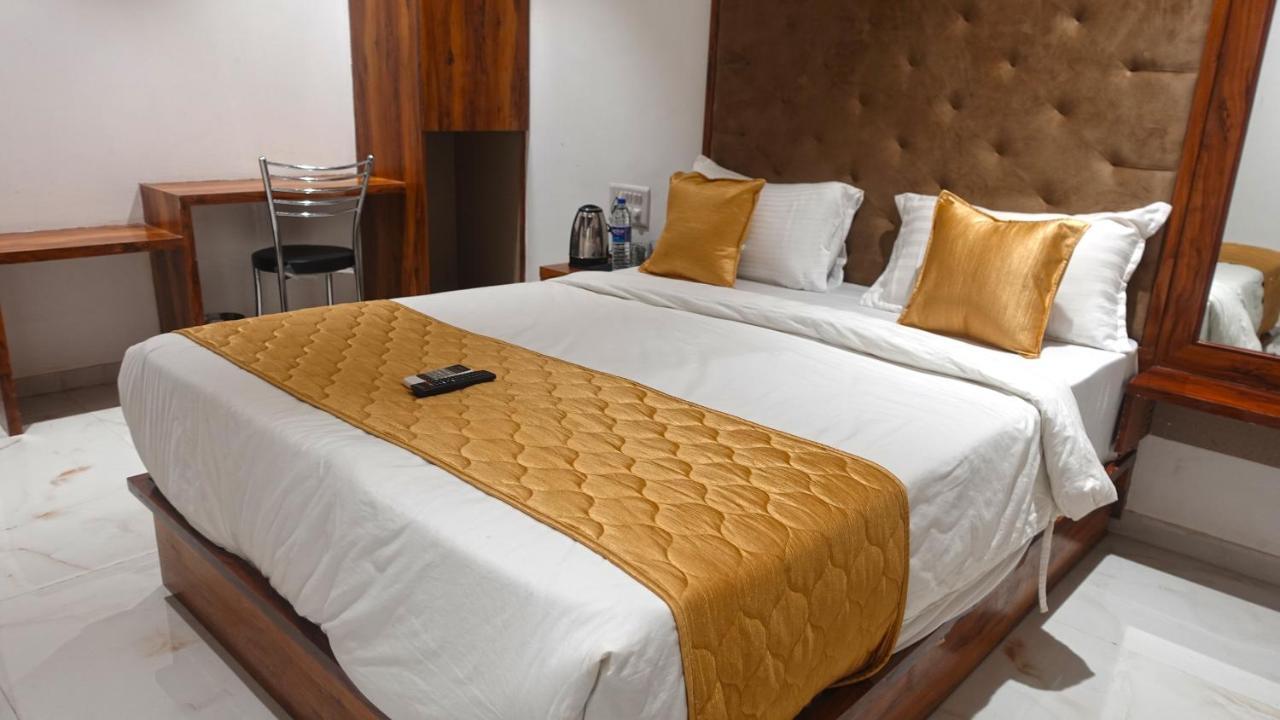 Hotel Palms Residency, Chembur מומביי מראה חיצוני תמונה